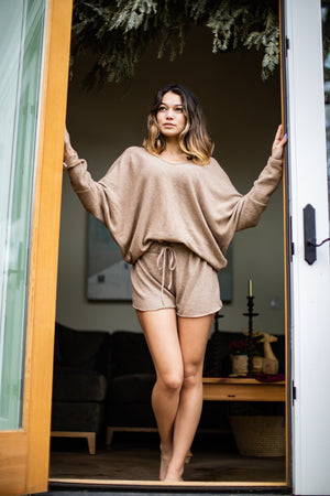 Lani V-Neck - Sandy Beaches